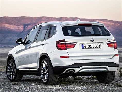 The bmw x3's towing capacity ranges from 1700kg to 1800kg. BMW X3 (F25) Photos and Specs. Photo: BMW X3 (F25) model and 25 perfect photos of BMW X3 (F25)