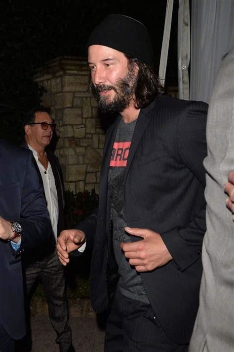 Keanu Reeves Goes Casual For Pre Oscars Celebrations R Keanubeingawesome