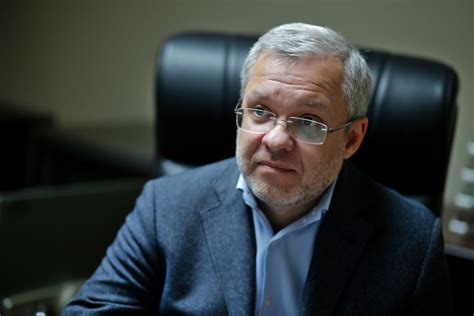 Він є кандидатом юридичних наук та. Герман Галущенко: Ми повинні дати Енергоатому опцію ...