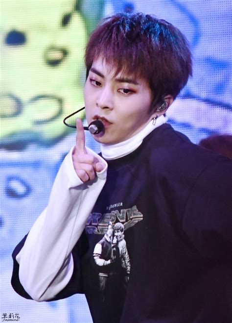 All the joy and happiness complete together with exols, and of course exo, 9 absolutely talented and amazing human beings. #XIUMIN #EXO_CBX ️ @ 2018 Gangnam Festival Yeongdongdaero ...
