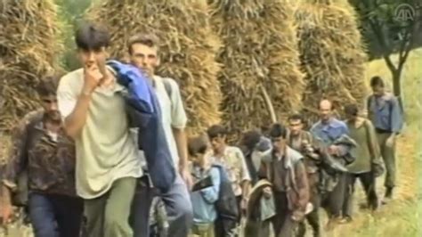 In 1995, bosnian serb forces killed more than 8,000 mostly muslim men and boys in srebrenica. Jedinstveni snimci /Put smrti, juli 1995. godine ...
