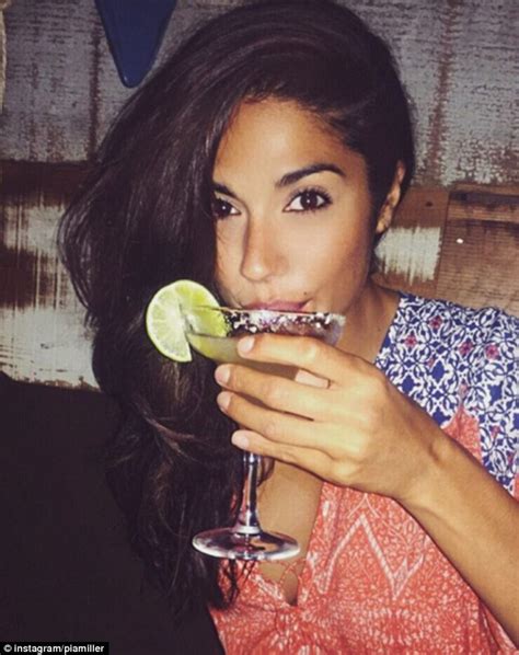 Pia Miller Shows Off Her Flawless Radiant Complexion And Cleavage In Selfie Daily Mail Online