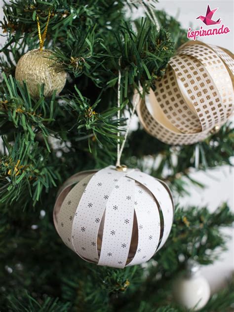 Infine date l'ultimo tocco natalizio con dei rametti di bacche che inseirete alla fine del lavoro tra una foglia e un'altra. Palline di Natale fai da te: 30 decorazioni natalizie ...