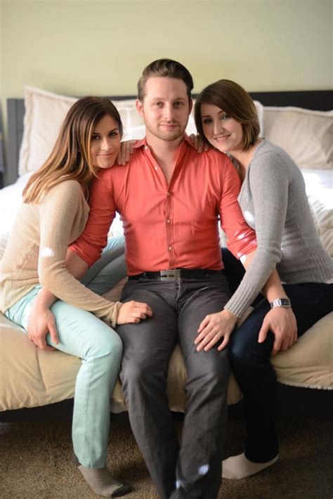 Meet The Luckiest Man Alive Lives With Girlfriends They Re Cool