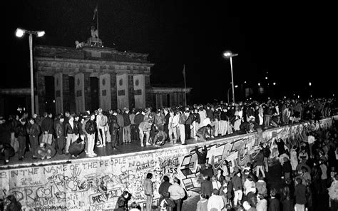 A Queda Do Muro De Berlim Em 1989 Significou Simbolicamente