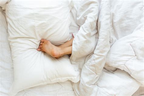 Benefits Of Sleeping With Your Legs Elevated Sleeping Organic