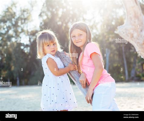 Little Girls Banque De Photographies Et Dimages à Haute Résolution Alamy