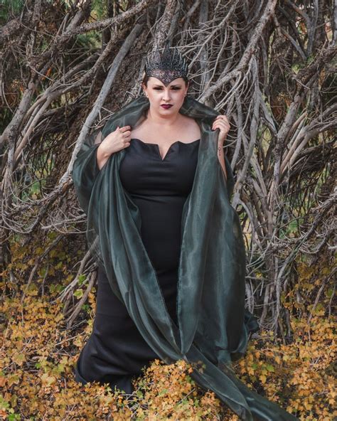 Diy Evil Queen Costume Plus Size Halloween The Huntswoman