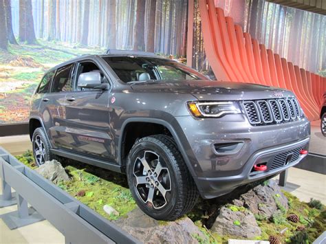 2017 Jeep Grand Cherokee Trailhawk Ready To Go Off Road Live Photos