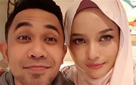 Beliau menyifatkan suaminya sebagai lelaki yang sangat tenang dan penyayang. Kerana Gambar Di Instagram, Hafiz Hamidun & Joy Revfa ...