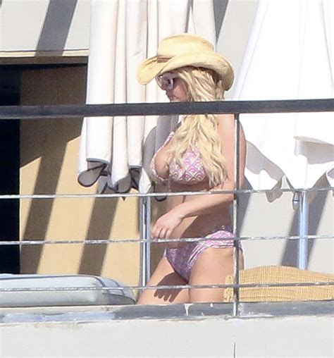 Naked Jessica Simpson Added 07192016 By Bot