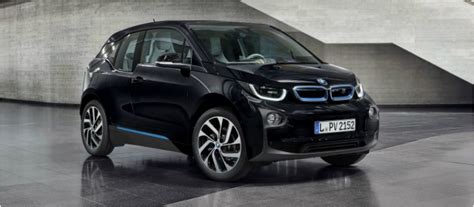 Read our experts' views on the engine, practicality, running costs, overall performance and more. BMW présente sa i3 en noir fluide - AVÉQ - Association des Véhicules Électriques du Québec