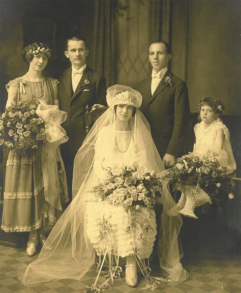 50 Fascinating Vintage Wedding Photos From The Roaring 20s ~ Vintage Everyday