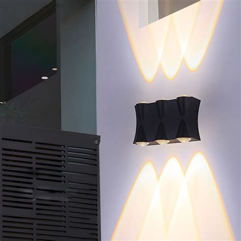 Acrylic Geometric Led Wall Light In Modern Creative Style Aluminium