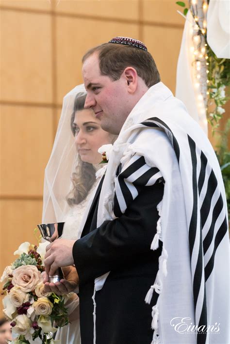 Your Guide To Jewish Wedding Traditions From A To Z