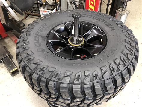 Cooper Stt Pro 37inch Tires Jeep Aired Up