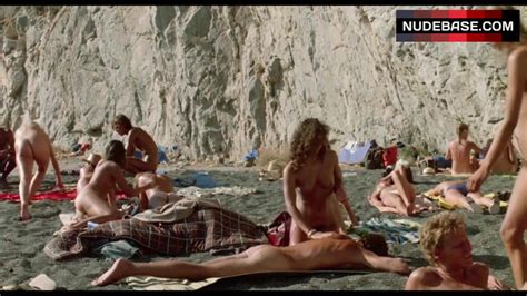 Valerie Quennessen Full Nude On Beach Summer Lovers Nudebase Com
