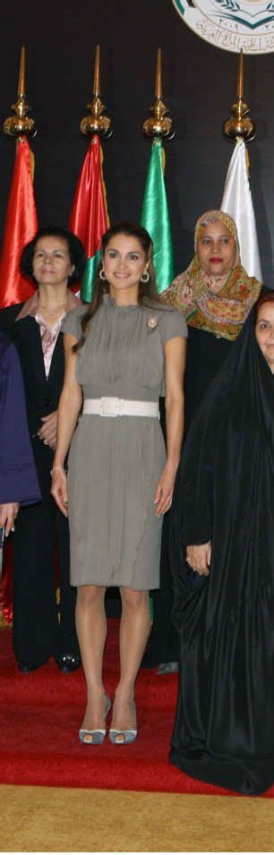 Pin By Lou De Marie On Queen Rania Of Jordan Fashion Wedding Dresses Women