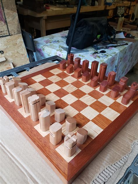 The free woodworking plans and projects resource since 1998. Chess board and pieces #wood #woodworking # ...