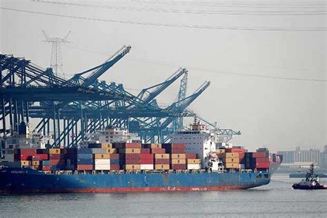 Cargo Volume At Major Ports Slip 21 Pc To 47 Mt In Apr Chennai Jnpt