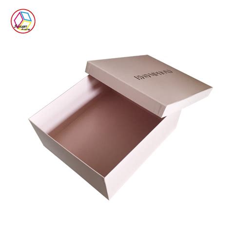 Califique las cajas de un regalo vacías del chocolate cajas vacías de