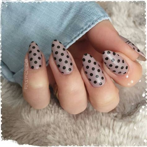 61 Simple Polka Dot Nail Art Designs For Beginners And Simplicity