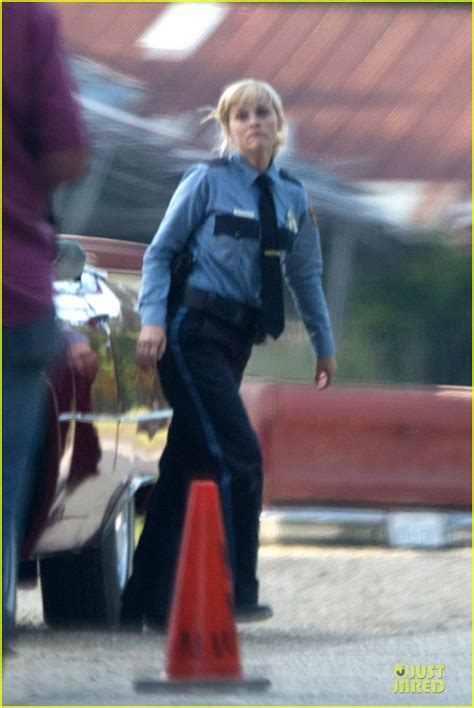 Photo Reese Witherspoon Tough Cop Sofia Vergara Photo Just Jared
