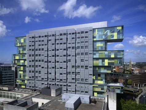 An Extraordinary Manchester Civil Justice Centre By Denton Corker