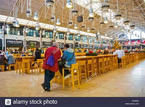 Mercado da ribeira at cais do sodre hi-res stock photography and images