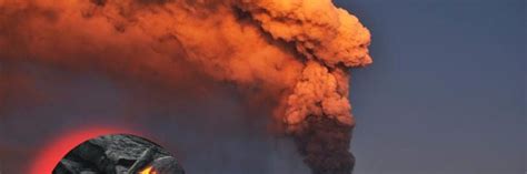 Italy's mount etna shoots lava into night sky. Etna, el volcán más activo de Europa - Magazine Z