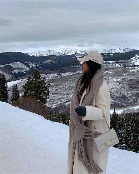 Ruslana Gee в Instagram Snowy days Snow day outfit Work wear