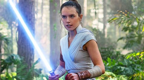 Daisy Ridleys Star Wars Movie Set 15 Years Later Focuses On New Jedi