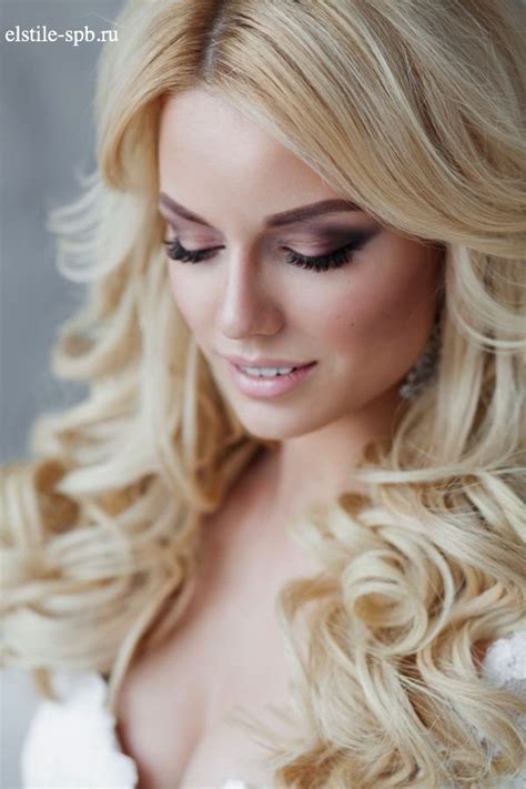 Classic natural wedding makeup is always a good idea. 18 Wedding Hair and Wedding Makeup Ideas | Deer Pearl Flowers