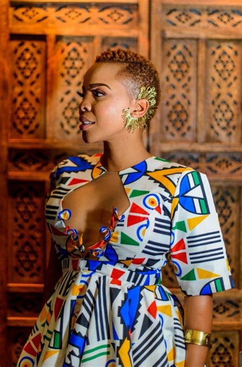 Hey girls, since colleges are about to start & here we came up with a back to college look book to share with you some awesome outfit ideas for college. ndebele print dresses #ndebele ~ ndebele traditional attire ; ndebel… in 2020 (With images ...