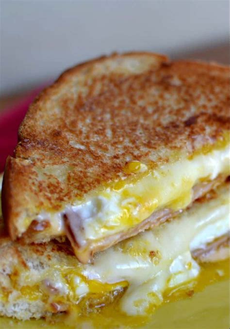 5 min breakfast ideas breakfast ideas easy breakfast with eggs easy breakfast recipes egg recipes breakfast ideas breakfast recipes. Egg Sandwich - A Seven Minute Breakfast Sandwich