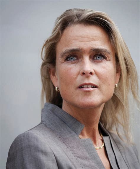 Hoeft het niet met al haar ideeën eens te zijn maar denkt in onconventionele oplossingen en mogelijkheden. Barbara Baarsma: 'Markt is geen vriend of vijand' | SpringerLink