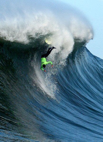 Most dangerous wave in the world with nic lamb. 15 best Best of Maverick's images on Pinterest | Santa ...