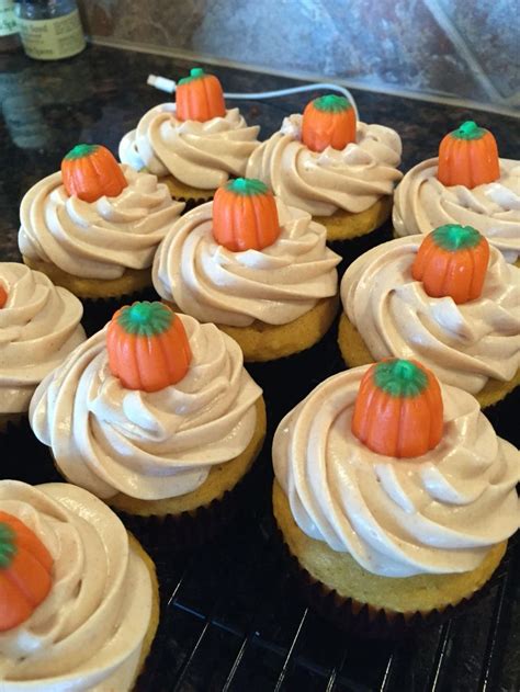 Halloweenfall Party Pumpkin Cupcake With Cinnamon Cream Cheese
