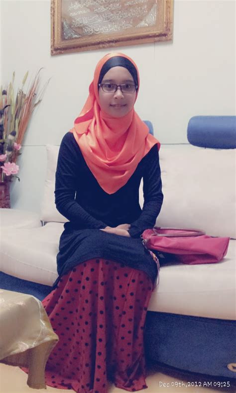 Terkait foto zahra nur yang beredar di sosial media beberapa hari yang lalu, yang bersangkutan telah memberikan penjelasan dan klarifikasi yang tidak sesuai dengan kebenaran kepada manajemen dan para fans sekalian. BUTIK NUR ZAHRA: MIX AND MATCH...