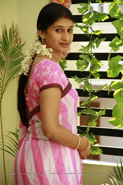 Malayalam,tamil telugu,bollywood,hindhi actress,tv serial actress photos,stills,wallpapers,profile name d. Meena Kumari Image 13 | Tollywood Actress Gallery,Stills ...