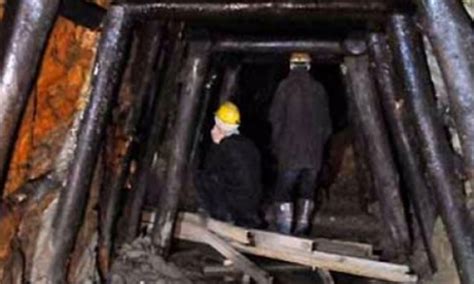 Soma maden kazası tüm türkiye'nin yüreklerini dağladı. Soma'da maden kazası: 1 işçi öldü - Tele1