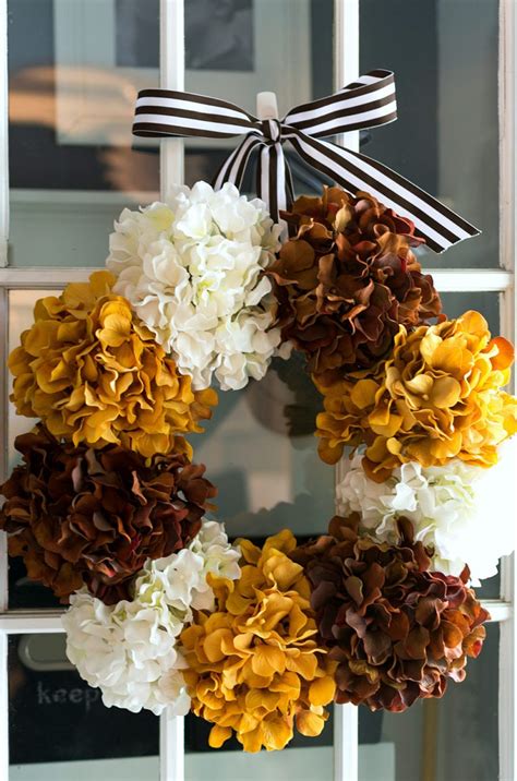 How to make a mesh wreath: Charming Fall Wreath Ideas for Front Doors