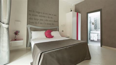 Illuminazione camera da letto guida 25 idee per. Camera matrimoniale superior - Hotel Nunù Napoli