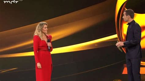 12 monate helene fischer pur! Helene Fischer: Riesen-Überraschung im TV - Plötzlich steht sie auf der Bühne | Boulevard