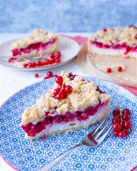 Johannisbeerkuchen mit Streuseln und Pudding- Quarkcreme