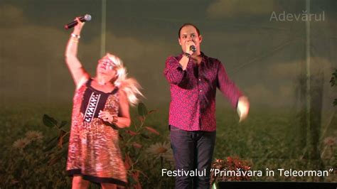 Cantareata de muzica usoara este considerata de criticii muzicali ca fiind cea mai buna voce feminina a muzcii pop romanesti din ultimii 30 de ani. Festival Primavara in Teleorman - Duet Mirabela Dauer si ...