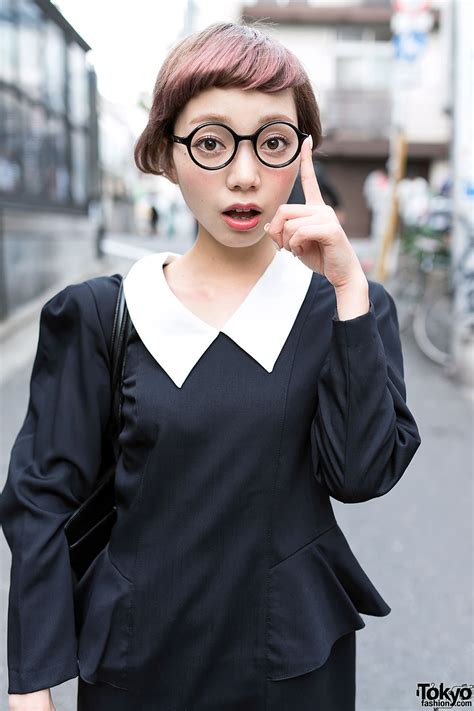 Beautiful girls in thick glasses are waiting for you, write for details on the mail girlswithglasses@mail.ru. Cute Short Hairstyle, Round Glasses & Peter Pan Collar ...