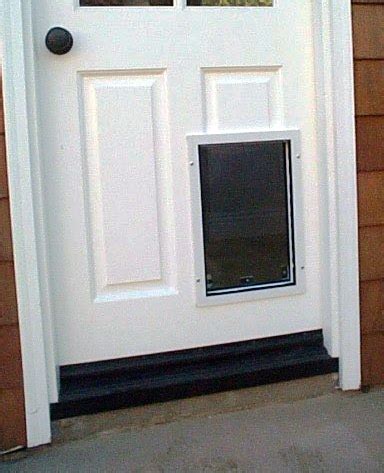 Do it yourself installation guide for sliding glass pet doors for cats and dogs. Doggy Doors | Petdoorsmelbourne.net.au