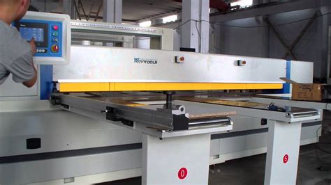 Plc Reciprocating Panel Saw With Auto Fence Youtube