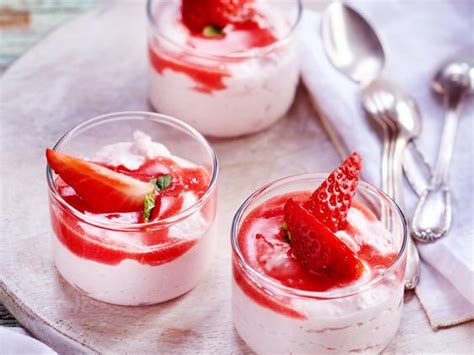 Frozen - Joghurt mit zweierlei Topping so gehts